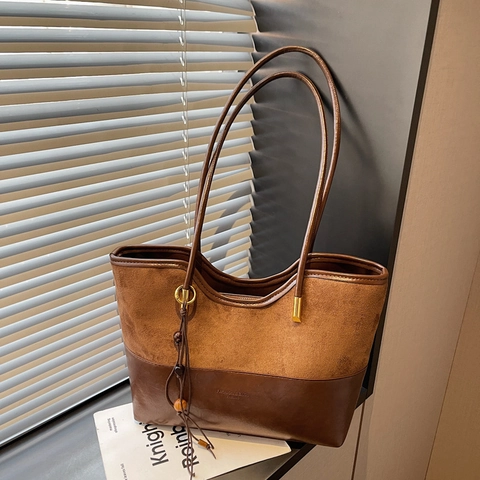 Vintage Suede Splicing Tote Bag Large Capacity PU Leather Shoulder Bag With Tassel Wood Beads For Women Commuting