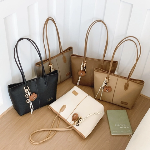 Fashion Large Capacity Tote Bag Lychee Pattern PU Leather Women Shoulder Bag With Cute Bear Pendant Commuter