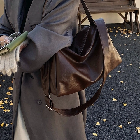 Women Large Capacity Hobo Bag PU Leather Solid Color Pleated Retro Minimalist Shoulder Crossbody Underarm Tote Bag