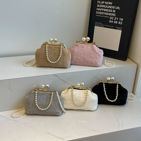 Faux Fur Evening Bag For Women With Artificial Pearl Handle And Chain Strap Plush Clutch Winter Elegant Handbag
