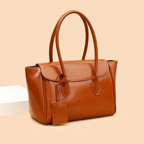 Women Glossy PU Leather Tote Bag Large Capacity Flap Shoulder Handbag Retro Minimalist Office Commute Solid Color