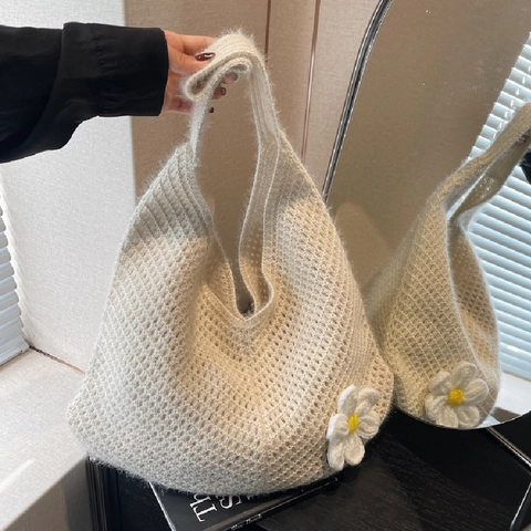 Knitted Shoulder Bag Large Capacity Crochet Hollow Out Hobo Tote With Daisy Flower Decor For Women Simple Vacation