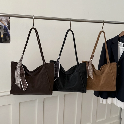 Retro Damen Tote Bag Mit Großer Kapazität Mattes PU Leder Umhängetasche Mit Dekorativem Schal Vintage Minimalistisch Pendler Tasche