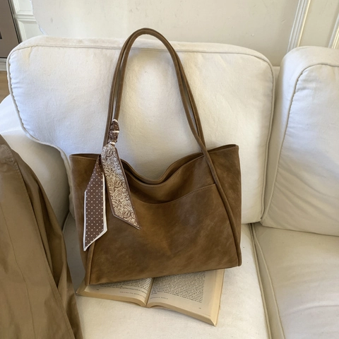 Retro Damen Tote Bag Mit Großer Kapazität Mattes PU Leder Umhängetasche Mit Dekorativem Schal Vintage Minimalistisch Pendler Tasche