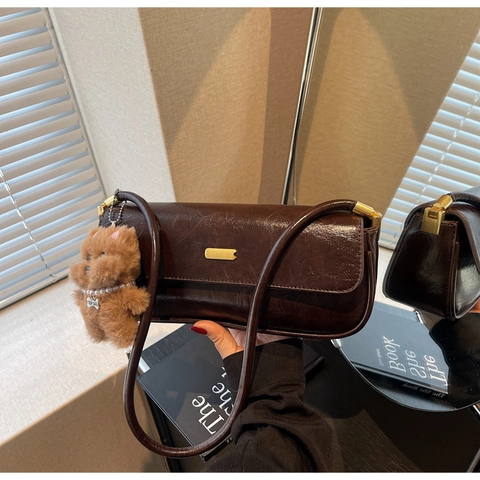 Retro PU Leder Baguette Tasche Ölwachs Textur Unterarm Schulter Handtasche Mit Plüsch Anhänger Für Frauen Minimalistisch