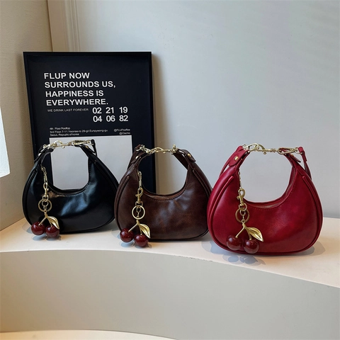 Borsa Hobo Mezzaluna Da Donna Retro Pelle PU Con Ciondolo Ciliegia Colore Solido Moda Borsa Sottobraccio Borsa A Spalla Versatile