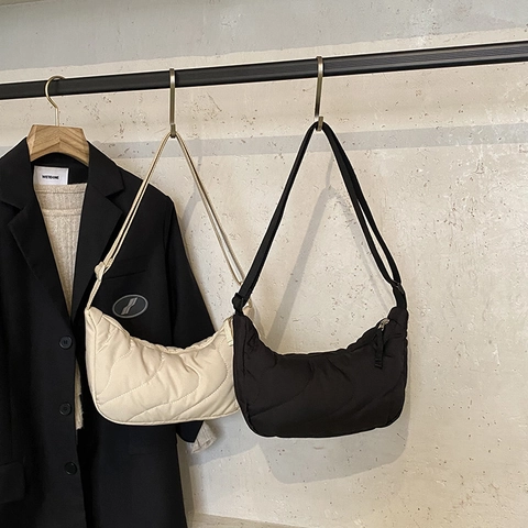 Bolso De Hombro Acolchado Para Mujer Gran Capacidad Nylon Acolchado Bolso De Media Luna Color Solido Bolso Hobo Casual
