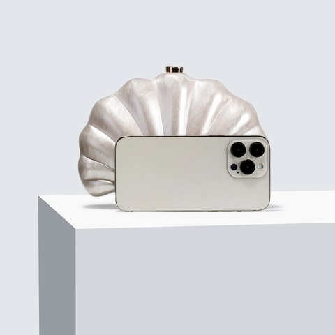 Shell Shaped Acrylic Evening Clutch Bag Pearlescent Hard Shell Wedding Party Purse With Detachable Chain Strap