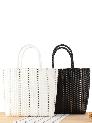 Borsa A Mano Cesto In Plastica Intrecciata A Mano Grande Capacità Borsa Tote Da Spiaggia Casual Con Decorazione Borchie In Metallo Per Donna
