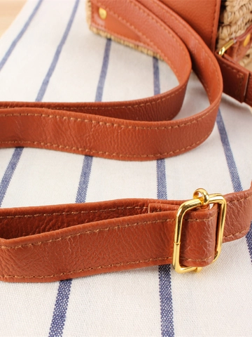 Woven Crossbody Bag Paper Rope Beach Vacation Simple Retro Small Square Box Bag With Leather Flap And Pompoms For Women