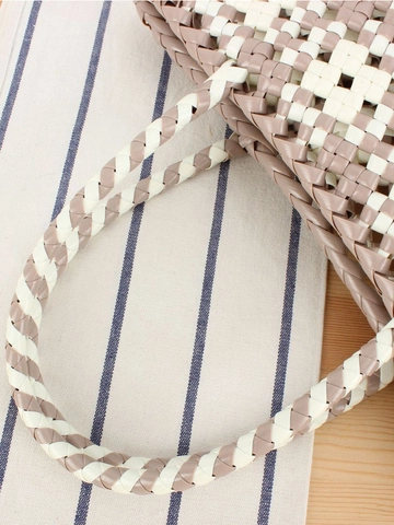Damen PVC Gewebte Handtasche Schachbrettmuster Wasserdichte Strandtasche Einkaufskorb Frischer Stil
