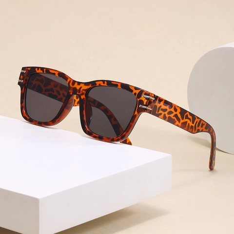 Mode Quadratische Sonnenbrille UV400 Schutz Retro PC Rahmen AC Linse Metall Dekor Outdoor Reisen Für Damen Herren