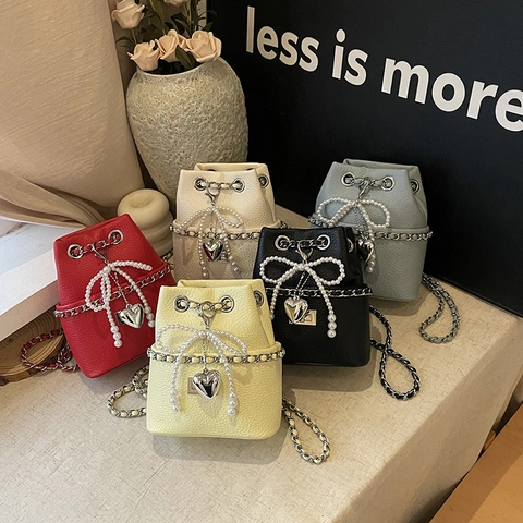 Mini Bucket Bag PU Leather Litchi Grain Artificial Pearl Bow Heart Charm Chain Strap Crossbody Shoulder Handbag Trendy Elegant