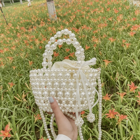 Elegante Borsa In Künstliche Perle Artificiali Intrecciata A Mano Per Donna Borsa A Secchiello Bianca Con Fiocco In Raso E Coulisse
