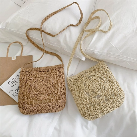 Handgefertigte Gehäkelte Stroh Umhängetasche Kleine Gewebte Blumenmuster Strandurlaub Sommer Schultertasche Damen