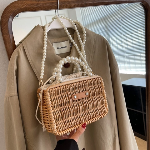 Elegant Straw Woven Handbag With Large Artificial Pearl Handle And Crossbody Strap Rectangular Box Beach Vacation Bag For Women Summer