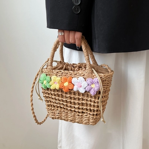Damen Stroh Gewebte Umhängetasche Mit Häkelblumen Sommer Strand Handtasche Kordelzug Kleine Pastorale Schultertasche