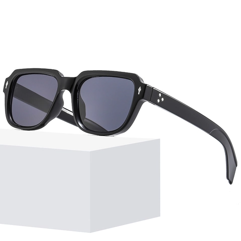 Occhiali Da Sole Quadrati Moda Retro Montatura PC Lenti AC Rivetti Metallici Protezione UV400 Unisex
