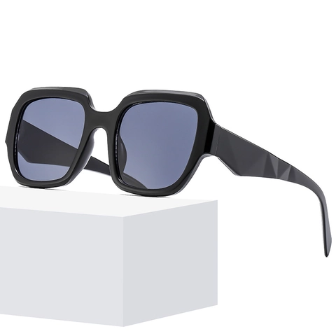 Oversized Square Sunglasses For Women UV400 Protection Retro PC Frame AC Lens Fashion Geometric Temples Trendy Eyewear