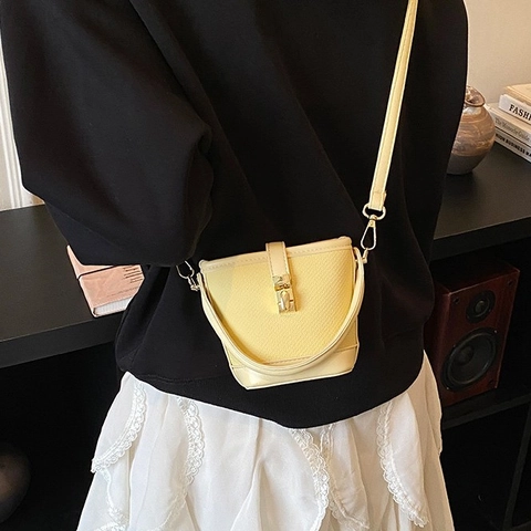 Mini Bucket Bag PU Leather Metal Lock Handbag For Girls Crossbody Shoulder Bag Solid Color Vintage Fashion Sweet Purse