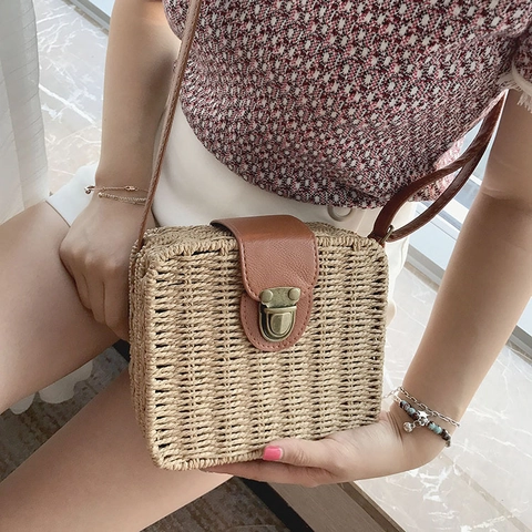 Damen Stroh Gewebte Umhängetasche Retro PU Lederklappe Metallschloss Quadratische Sommer Strand Urlaub Schultertasche