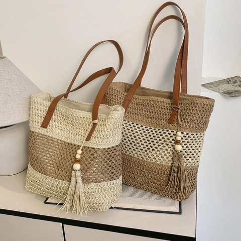 Woven Straw Tote Bag Contrast Color Beach Vacation Shoulder Bag With Tassel Wood Bead Charm Fashion Women Summer