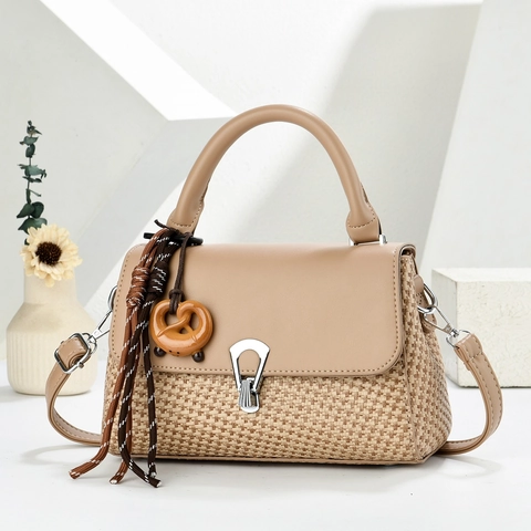 Sac Bandoulière Femme En Similicuir PU Et Tissage Sac À Main Avec Breloque Bretzel Style Coréen Vintage