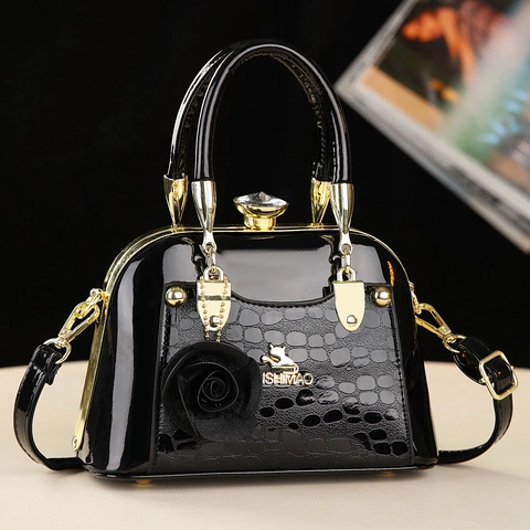 Women Luxury PU Patent Leather Crocodile Pattern Handbag Elegant 3D Flower Shoulder Bag With Gold Hardware Party Banquet Tote