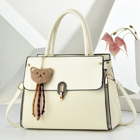 Large Capacity Handbag PU Leather Shoulder Bag With Bear Pendant Commuter Fashion For Women