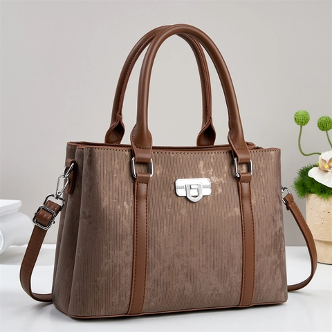 Women Large Capacity Shoulder Handbag PU Leather Vertical Texture Retro Fashion Tote Bag With Adjustable Strap Silver Hardware