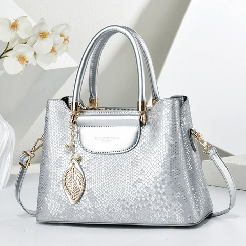 Elegante Bolso De Mano Para Mujer Patrón Piel De Serpiente Cuero PU Colgante Hoja Dorada Perla Artificial Bolso Al Hombro Minimalista