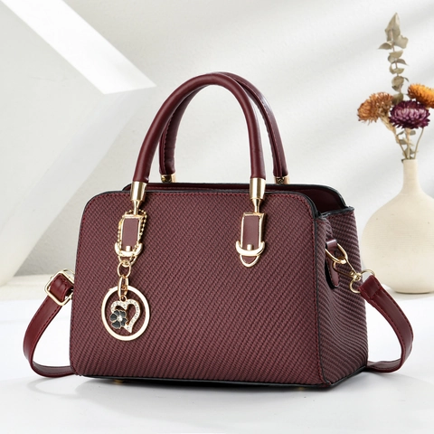 Women Woven Texture Handbag PU Leather Crossbody Bag With Heart Charm Gold Hardware Elegant Top Handle Purse