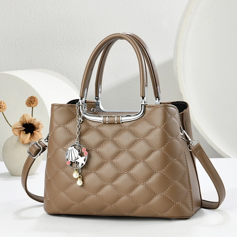 Sac À Main En Cuir PU Matelassé Pour Femmes Avec Poignée Métallique Et Charme Océan Bandoulière Amovible Élégant Mode