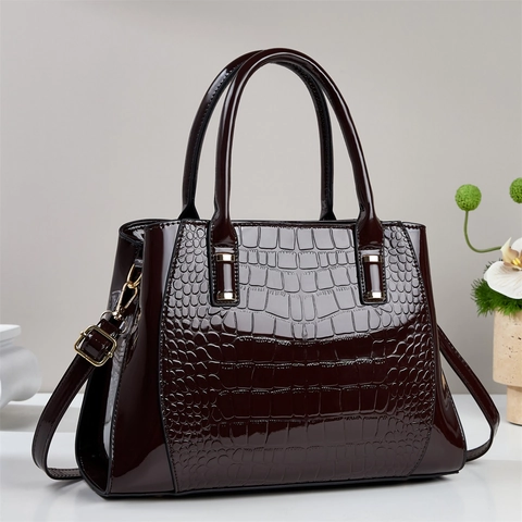 Crocodile Pattern PU Patent Leather Women Handbag With Adjustable Shoulder Strap Elegant Daily Commute Tote Crossbody Bag