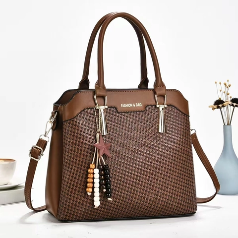 Borsa A Mano In Pelle PU Intrecciata Patchwork Grande Capacità Borsa A Tracolla Con Ciondolo A Stella Per Donna Chic