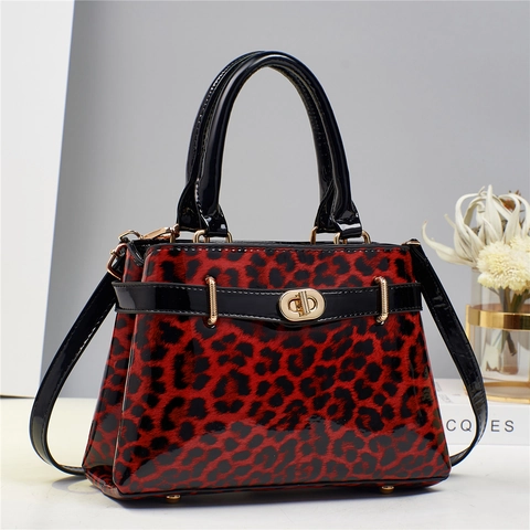 Leopard Print PU Patent Leather Handbag With Gold Twist Lock Detachable Strap Underarm Crossbody Bag For Women