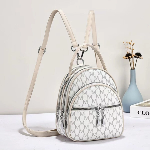 Mini Mochila de Moda para Mujer de Cuero PU con Estampado de Letra M Bolso de Hombro Multifuncional con Triple Cremallera