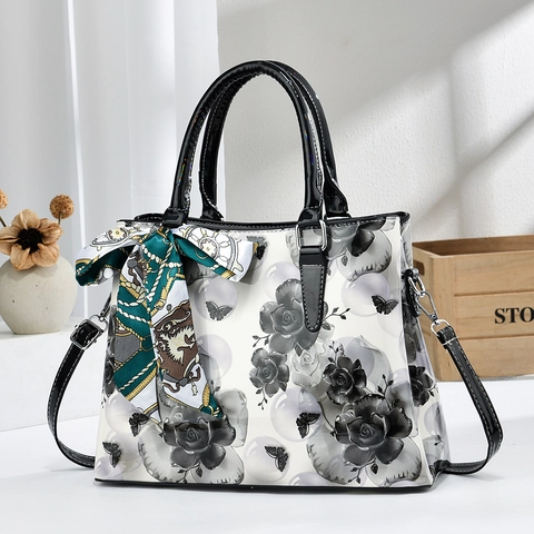 Dames PU Leren Handtas Met Bloemen Vlinder Print Satijnn Sjaal Decor Commuter Schoudertas Handvat