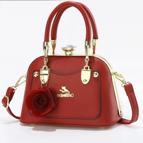 Women Handbag PU Leather Crossbody Bag Shell Shape Cat Logo Rose Pendant Crystal Lock Shoulder Strap Vintage Elegant