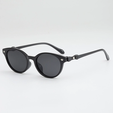 Retro Oval Sunglasses For Women Men PC Frame AC Lens UV400 Protection Anti Blue Light Glasses With Metal Diamond Rivets Personalized Hip Hop Eyewear