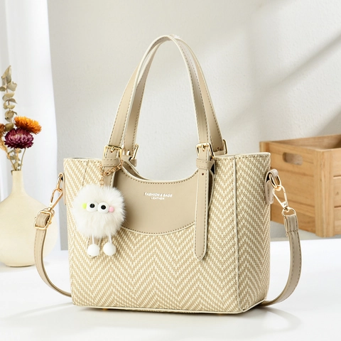 Women Woven PU Leather Handbag Large Capacity Crossbody Shoulder Bag Chic Minimalist With Furry Pendant Retro Square