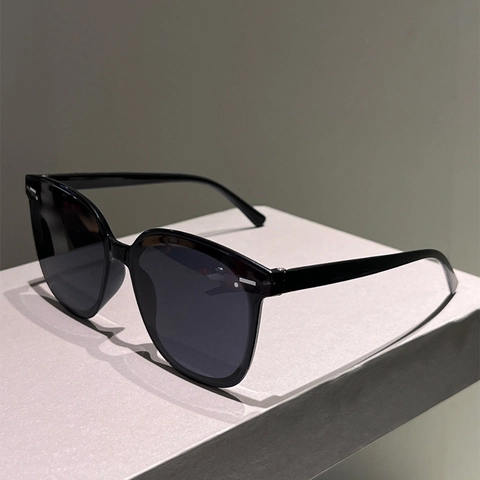 Occhiali Da Sole Cat Eye Oversize Protezione UV400 Montatura PC Lenti Tendenza Minimalista Per Donne Uomini Viaggio Festa
