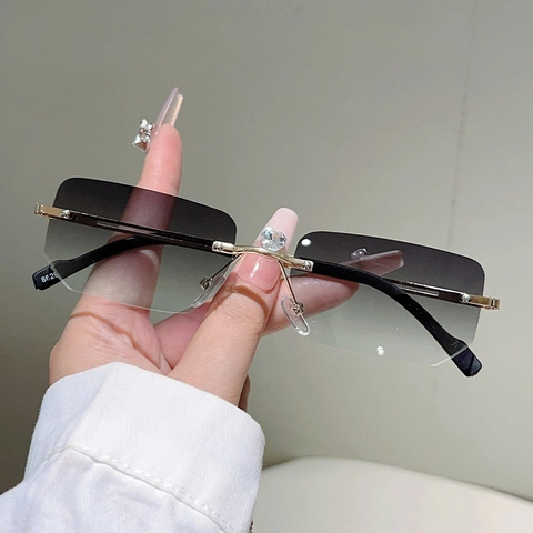 Randloze Vierkante Zonnebril Met Verloopglazen UV400 Bescherming Metalen Poten Mode Brillen Voor Dames