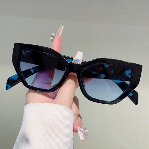 Cat Eye Sunglasses Women Geometric Thick PC Frame UV400 Protection Retro Trendy Gradient Lens Fashion Leopard Print Temples