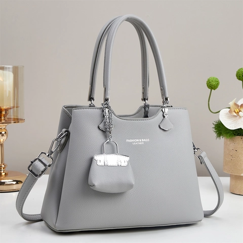 Borsa Tote In Pelle PU Con Motivo Litchi Con Manico Superiore Tracolla Regolabile E Mini Ciondolo Elegante Casual Per Donna