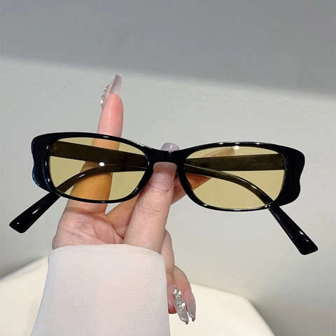 Retro Rectangular Sunglasses PC Plastic Frame UV400 Protection Fashion Small Frame Eyewear Vacation Beach Photography