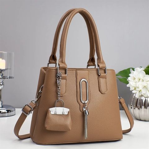 Women PU Leather Handbag Litchi Grain Texture Shoulder Crossbody Bag With Tassel And Mini Charm Elegant Solid Color