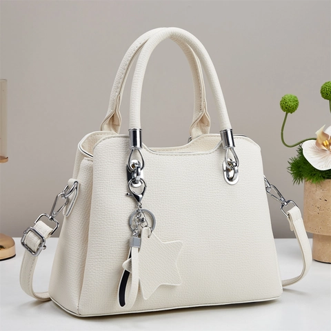 Sac À Main Femme En Cuir PU À Motif Litchi Grande Capacité Sac À Bandoulière Avec Pendentif Étoile Style Simple Élégant