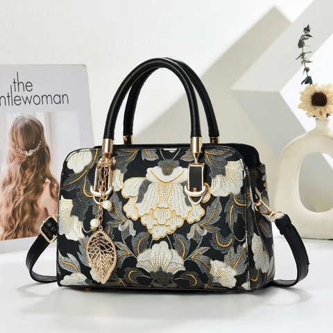 Flower Embroidery Handbag PU Leather Vintage Crossbody Bag With Artificial Pearl Leaf Pendant For Women New Chinese Style Elegant