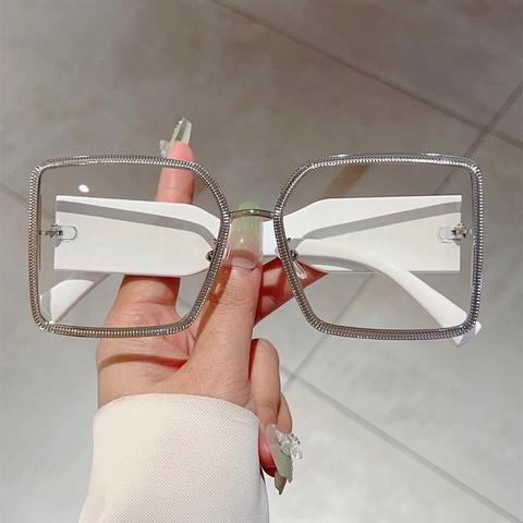 Fashion Oversized Square Sunglasses Metal Textured Frame PC Gradient Lens UV400 Protection Vintage Luxury Unisex